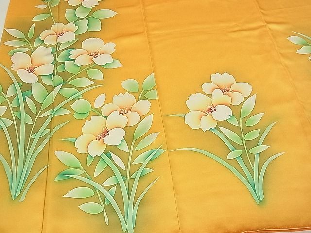 1970s Hofuku Kimono with Floral Design – US Medium